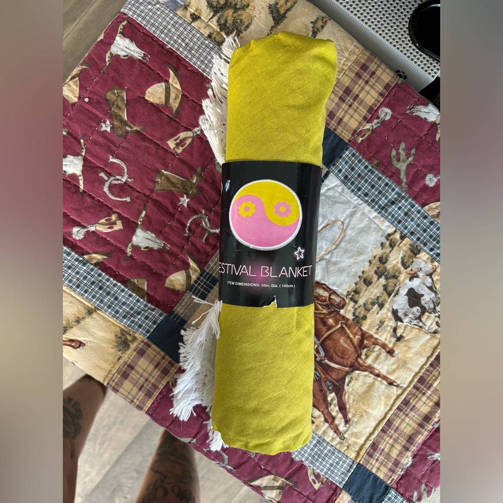 Green & Pink Ying Yang Festival Blanket